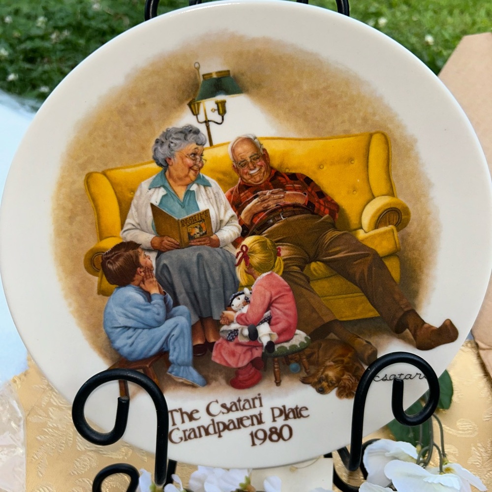 Vintage 1980s Edwin M Knowles The Grandparent Plate with papersAuthenticity